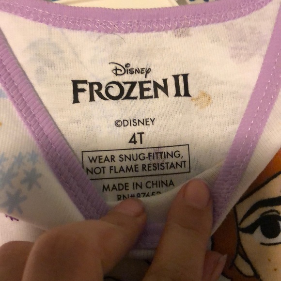 Frozen 2 pajama set Cute never used - Picture 2 of 4